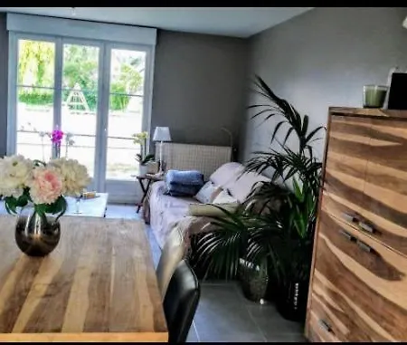 Holiday home Maison Entiere « Maison Avec Piscine  » *